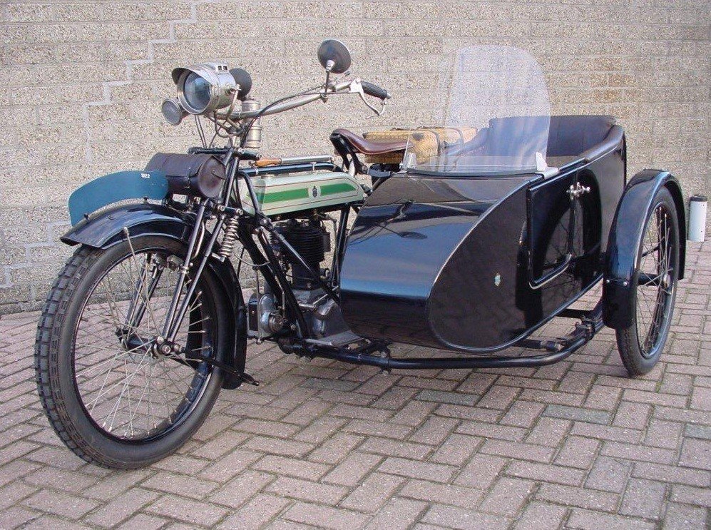 Triumph Model SD 1922 года с боковой коляской